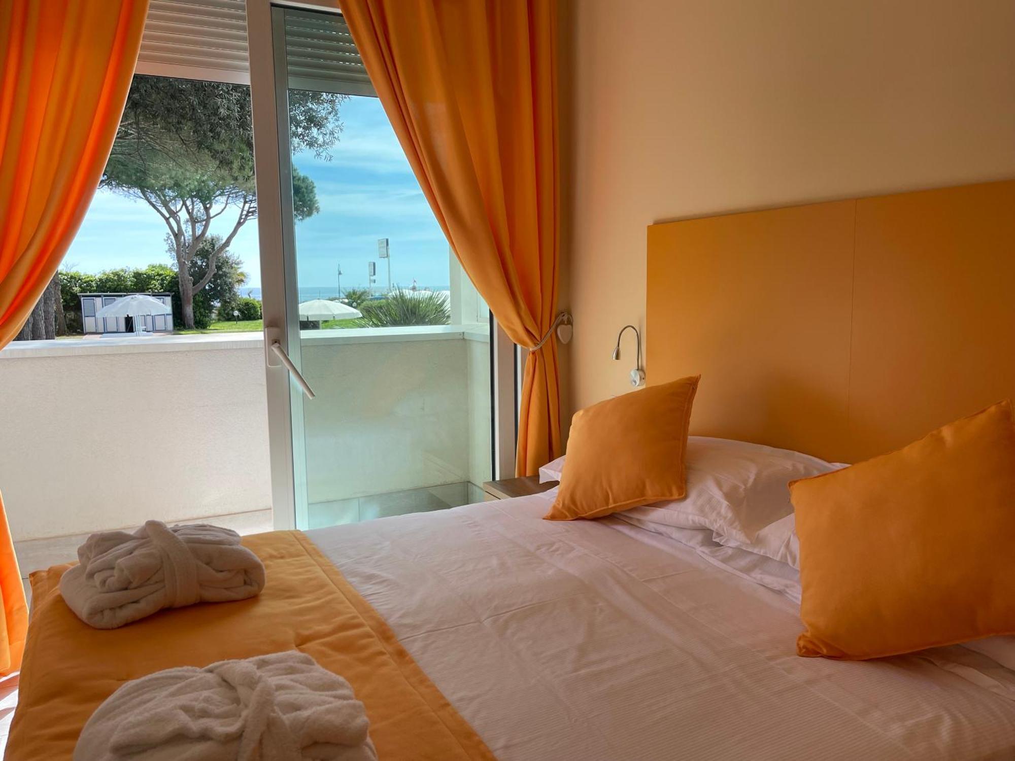 Capo Circeo Beach Resort Spa Fronte Mare San Felice Circeo Eksteriør billede