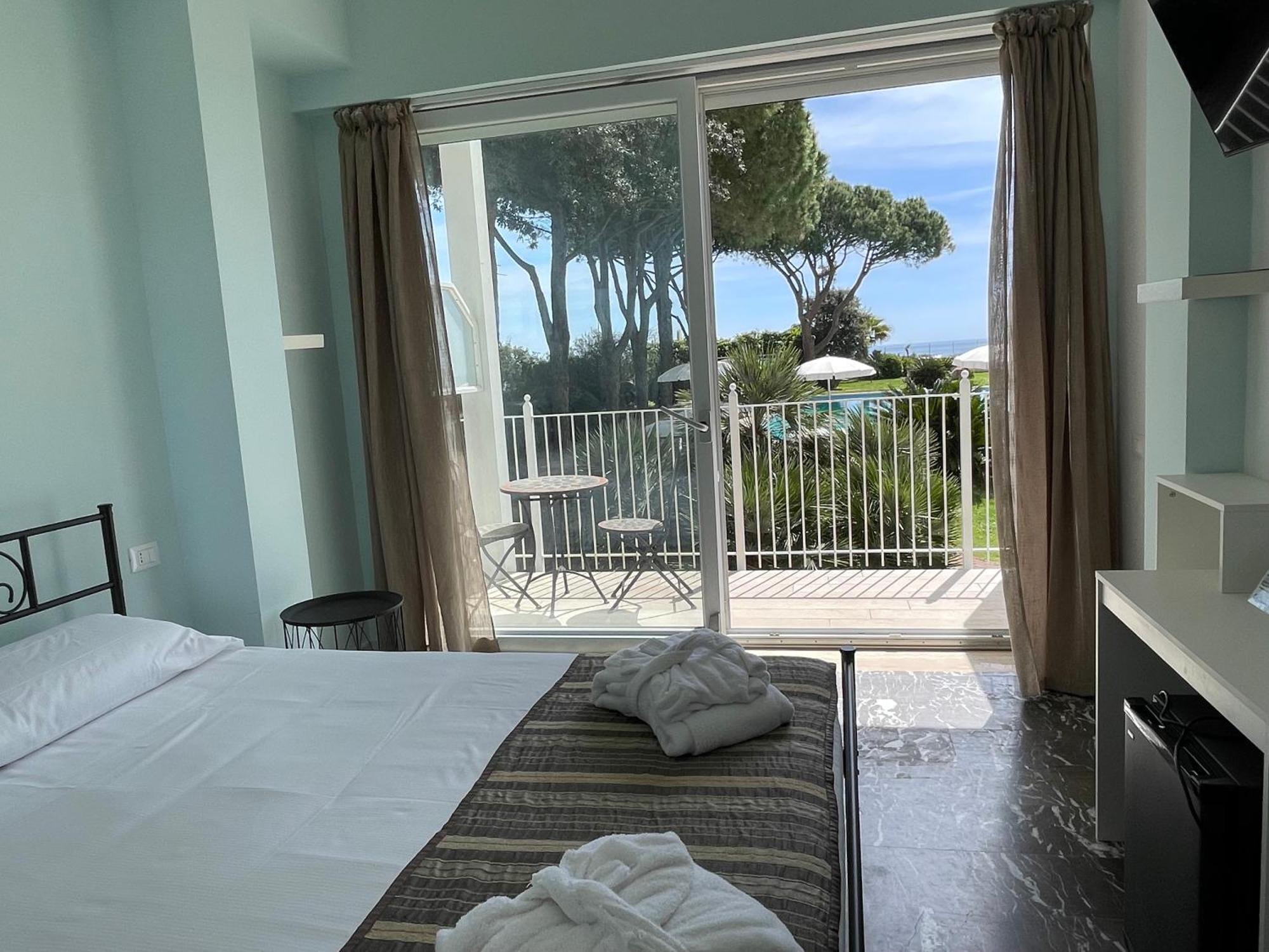 Capo Circeo Beach Resort Spa Fronte Mare San Felice Circeo Eksteriør billede